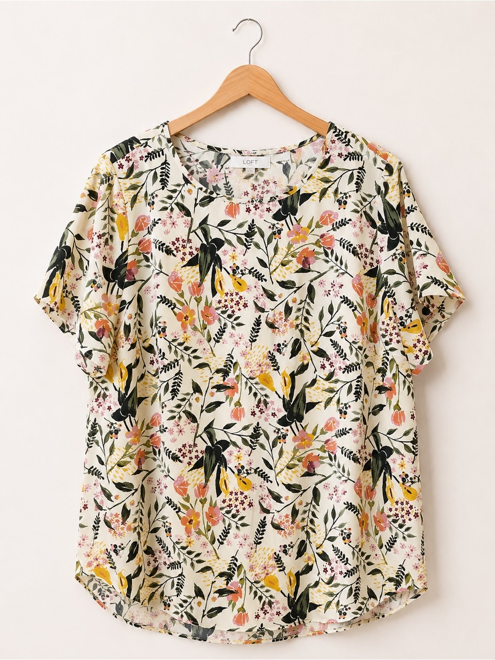 NWT New Ava & Viv Cream Floral Short-Sleeve Blouse 1X